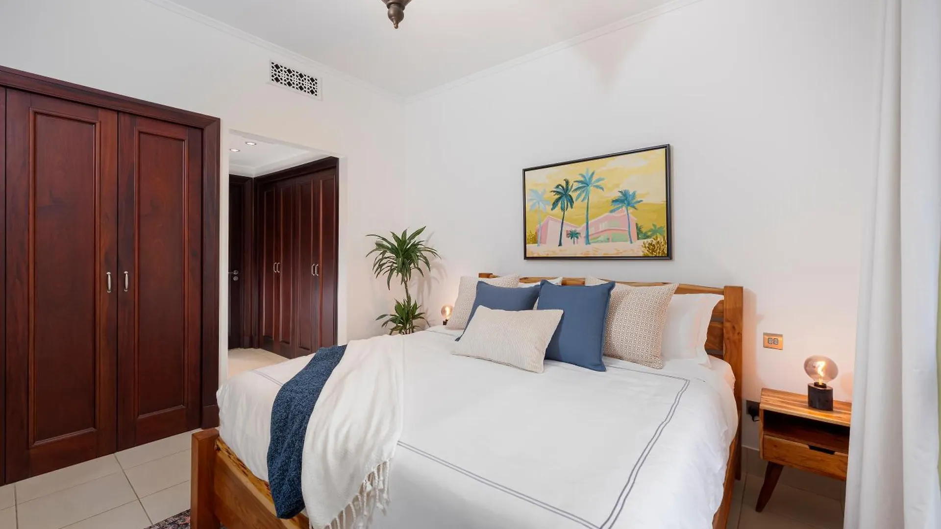 New Old Town Burj Khalifa View Apartment With 1 Bedroom And Extra Powder Room Dubai