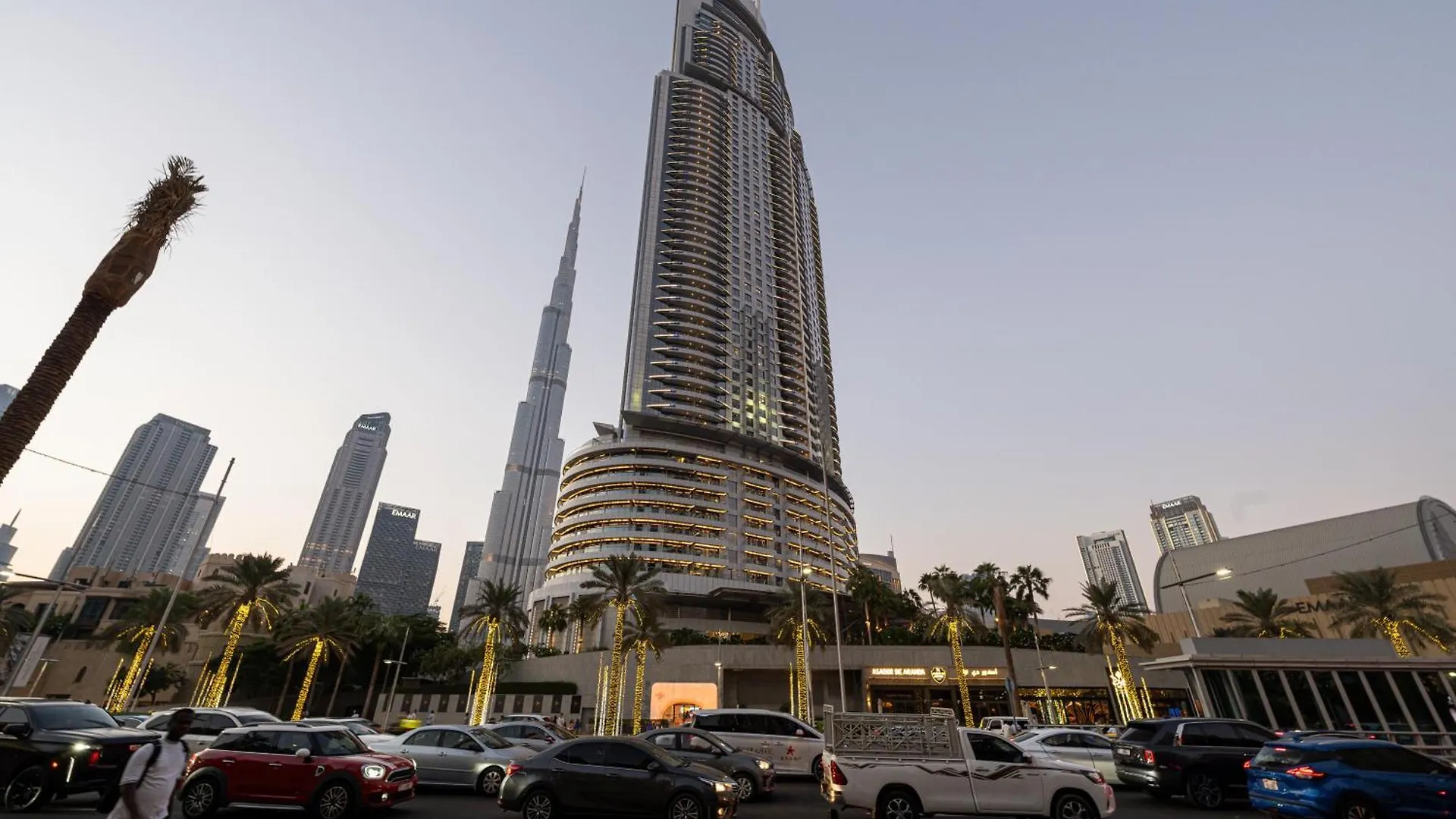 New Old Town Burj Khalifa View Apartment With 1 Bedroom And Extra Powder Room Dubai