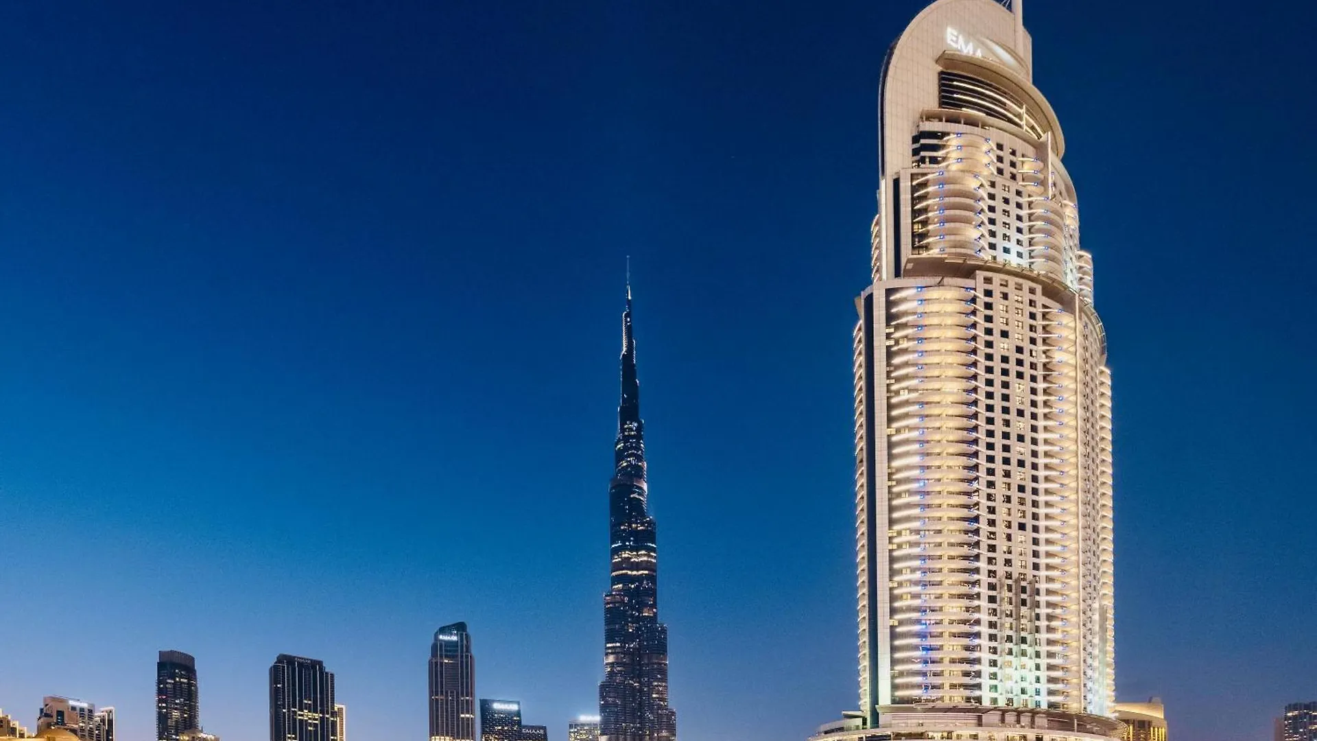 New Old Town Burj Khalifa View Apartment With 1 Bedroom And Extra Powder Room Dubai