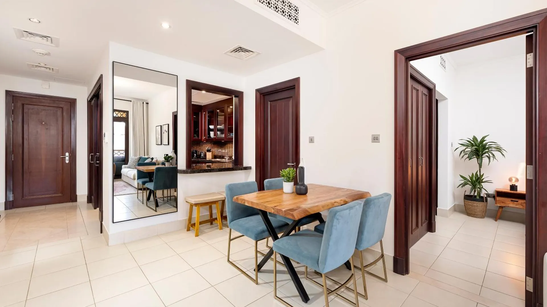 New Old Town Burj Khalifa View Apartment With 1 Bedroom And Extra Powder Room Dubai