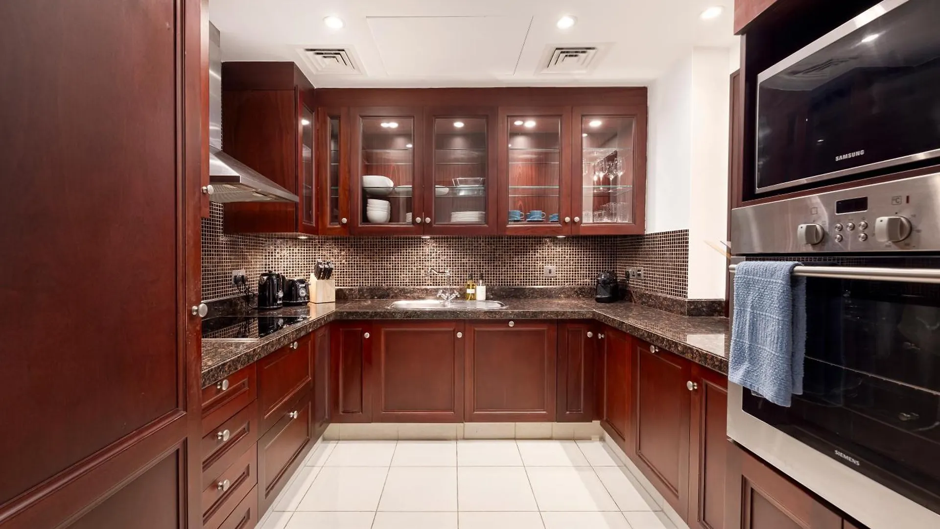 New Old Town Burj Khalifa View Apartment With 1 Bedroom And Extra Powder Room Dubai